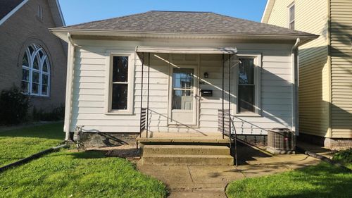 122 W Mill St, Circleville, OH, 43113-1947 | Card Image