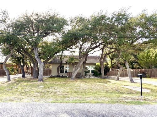 1507 S Doughty St, Rockport, TX, 78382-6718 | Card Image