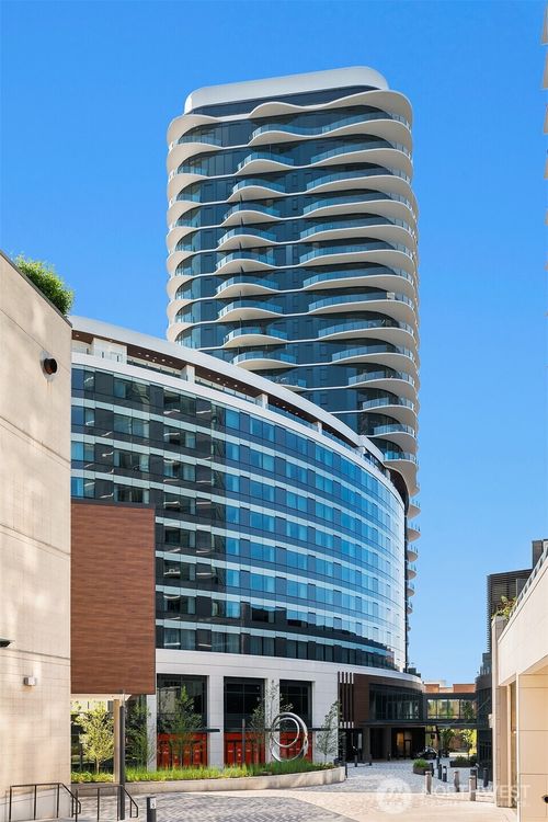 unit-308-838 Avenue Sq Ne, Bellevue, WA, 98004-5898 | Card Image