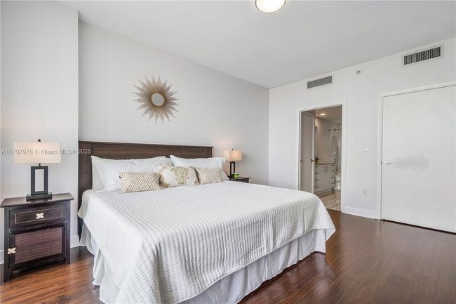 APT-521 - 550 Okeechobee Blvd, Condo with 1 bedrooms, 1 bathrooms and null parking in West Palm Beach FL | Image 11