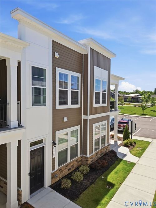 3813 Maze Runner Dr, Midlothian, VA, 23112-3498 | Card Image