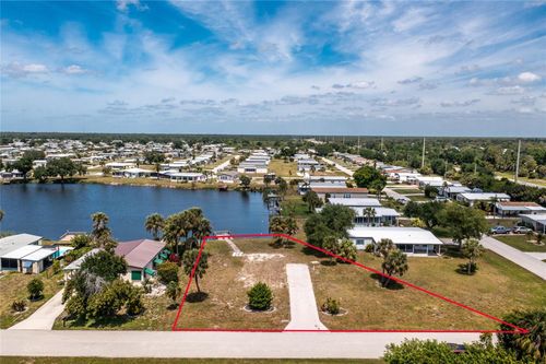 6371 Falcon Dr, ENGLEWOOD, FL, 34224-8332 | Card Image
