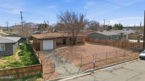 3138 Gregory Dr, Mojave, CA, 93501-1308 | Card Image