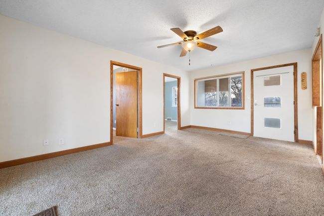 Entrance with rooms | Image 7