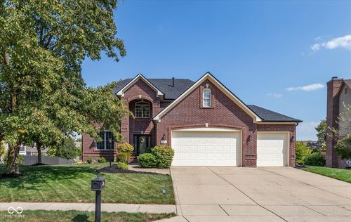 7613 Stones River Dr, Indianapolis, IN, 46259-6722 | Card Image