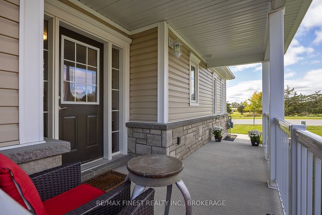 460 Country Club Dr, House attached with 3 bedrooms, 3 bathrooms and 4 parking in Bath ON | Image 5