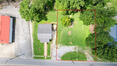 415 E Bernard Ave, Greeneville, TN, 37745-5122 | Card Image