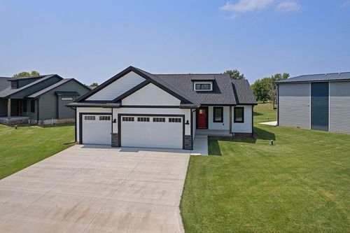 6674 Shadow Ridge Pl, Columbus, NE, 68601-6104 | Card Image