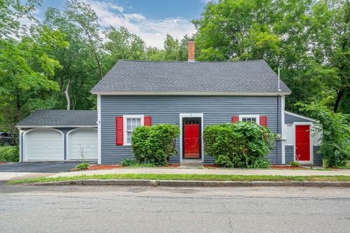 5 Bond St, Brookline, NH, 03033-2515 | Card Image