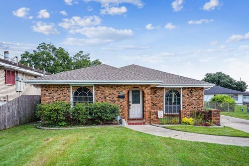 651 Vic St, Westwego, LA, 70094-5027 | Card Image