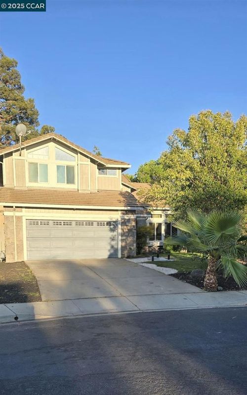 1011 Amanda Cir, Brentwood, CA, 94513-1472 | Card Image