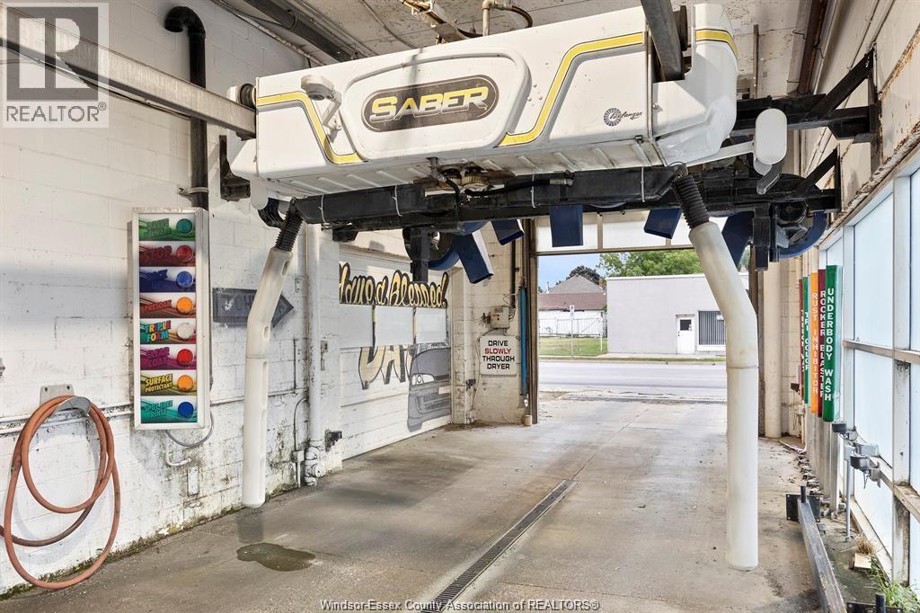 Commercial Lease in Leamington 5