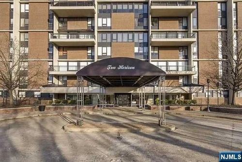 2 Horizon Rd, Fort Lee, NJ, 07024-6525 | Card Image