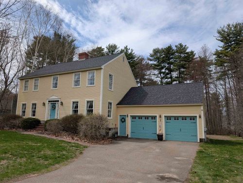2 Blue Heron Dr, Dover, NH, 03820-9126 | Card Image