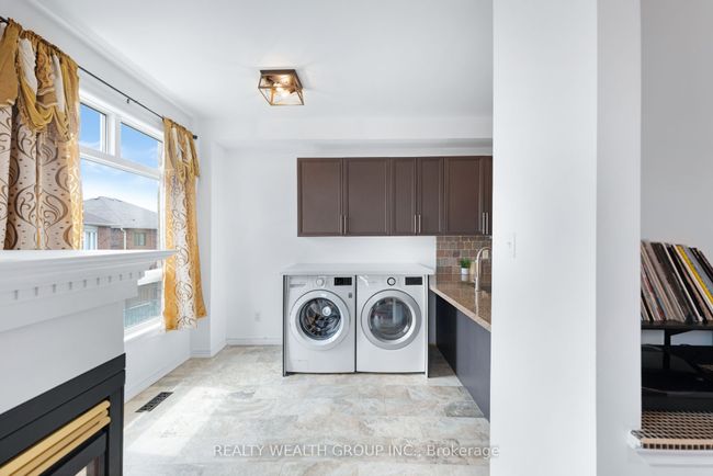 166 Sail Cres, House other with 5 bedrooms, 4 bathrooms and 4 parking in Maple ON | Image 16