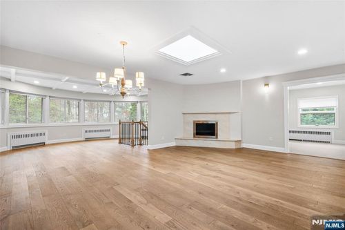 285 Hardenburgh Ave, Demarest, NJ, 07627-1306 | Card Image