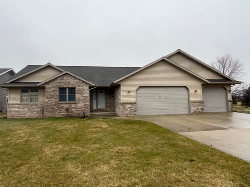 142 E Sienna Ct, HILBERT, WI, 54129 | Card Image