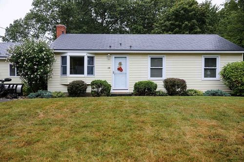 18 Short St, Holden, MA, 01520-1635 | Card Image