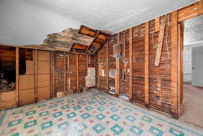 111 S Center St, Home with 0 bedrooms, 0 bathrooms and 8 parking in Lagrange OH | Image 31