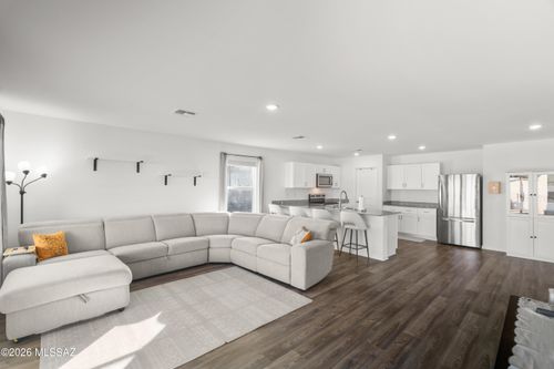 1243 S Lenora Loop, Benson, AZ, 85602 | Card Image