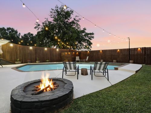 3109 Emerald St, Bedford, TX, 76021-3955 | Card Image