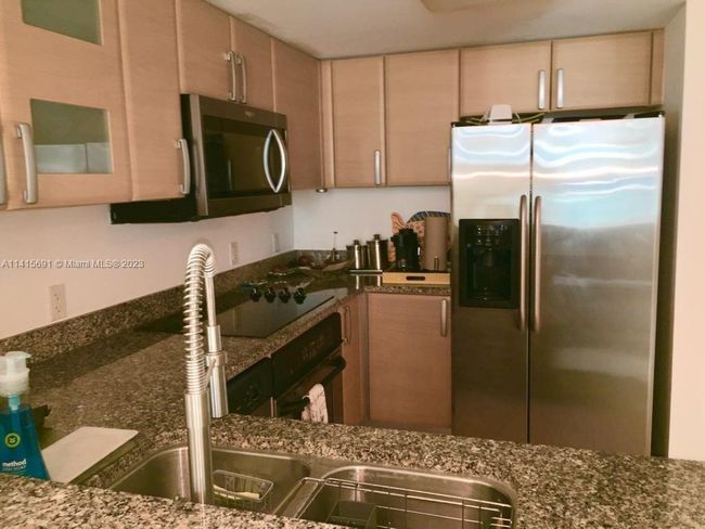 APT-2110 - 2101 Brickell Ave, Condo with 1 bedrooms, 1 bathrooms and null parking in Miami FL | Image 8