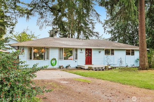 4012 Totem Park Ln, Arlington, WA, 98223-8744 | Card Image