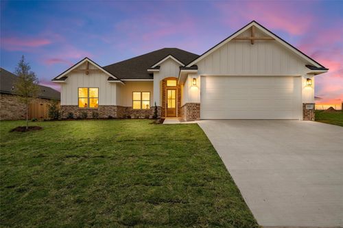 1333 Red Rock Rd, Hewitt, TX, 76643-4331 | Card Image