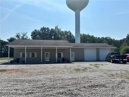 922 N Route 49, Casey, IL, 62420-1454 | Card Image