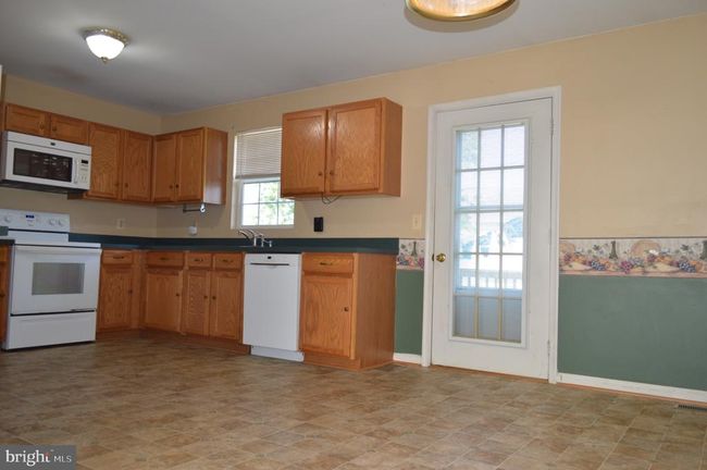 58 N Gala, Townhouse with 3 bedrooms, 1 bathrooms and null parking in Littlestown PA | Image 5