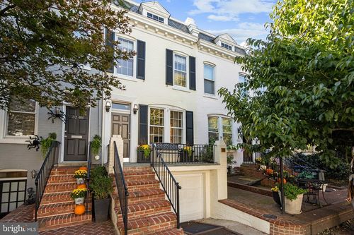 3250 Q St Nw, WASHINGTON, DC, 20007-3032 | Card Image