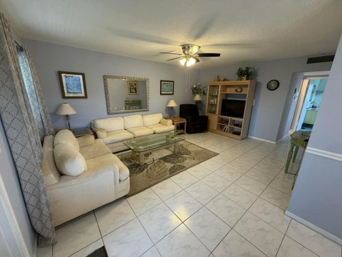 24 Easthampton A, West Palm Beach, FL, 33417-1904 | Card Image