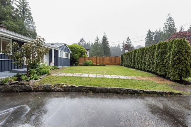 3817 Sunset Boulevard, House other with 3 bedrooms, 2 bathrooms and 2 parking in North Vancouver BC | Image 35