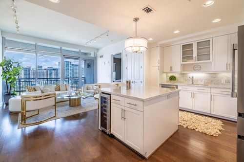 apt-1003-2207 Bancroft St, Houston, TX, 77027-3727 | Card Image