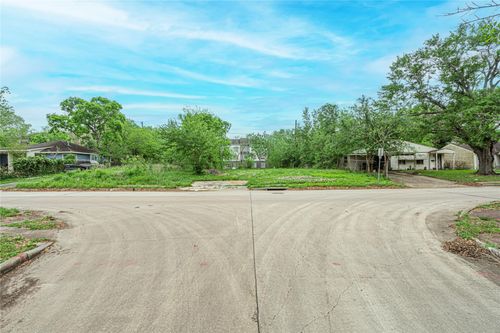 6031 Beekman Rd, Houston, TX, 77021-3706 | Card Image