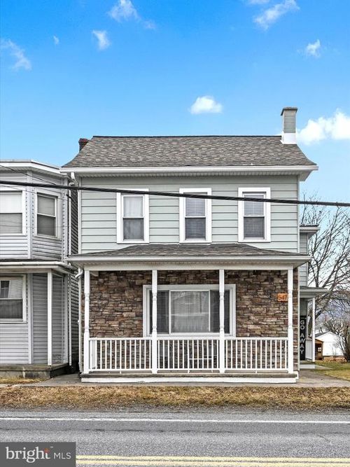 547 E Main St, HEGINS, PA, 17938-9304 | Card Image