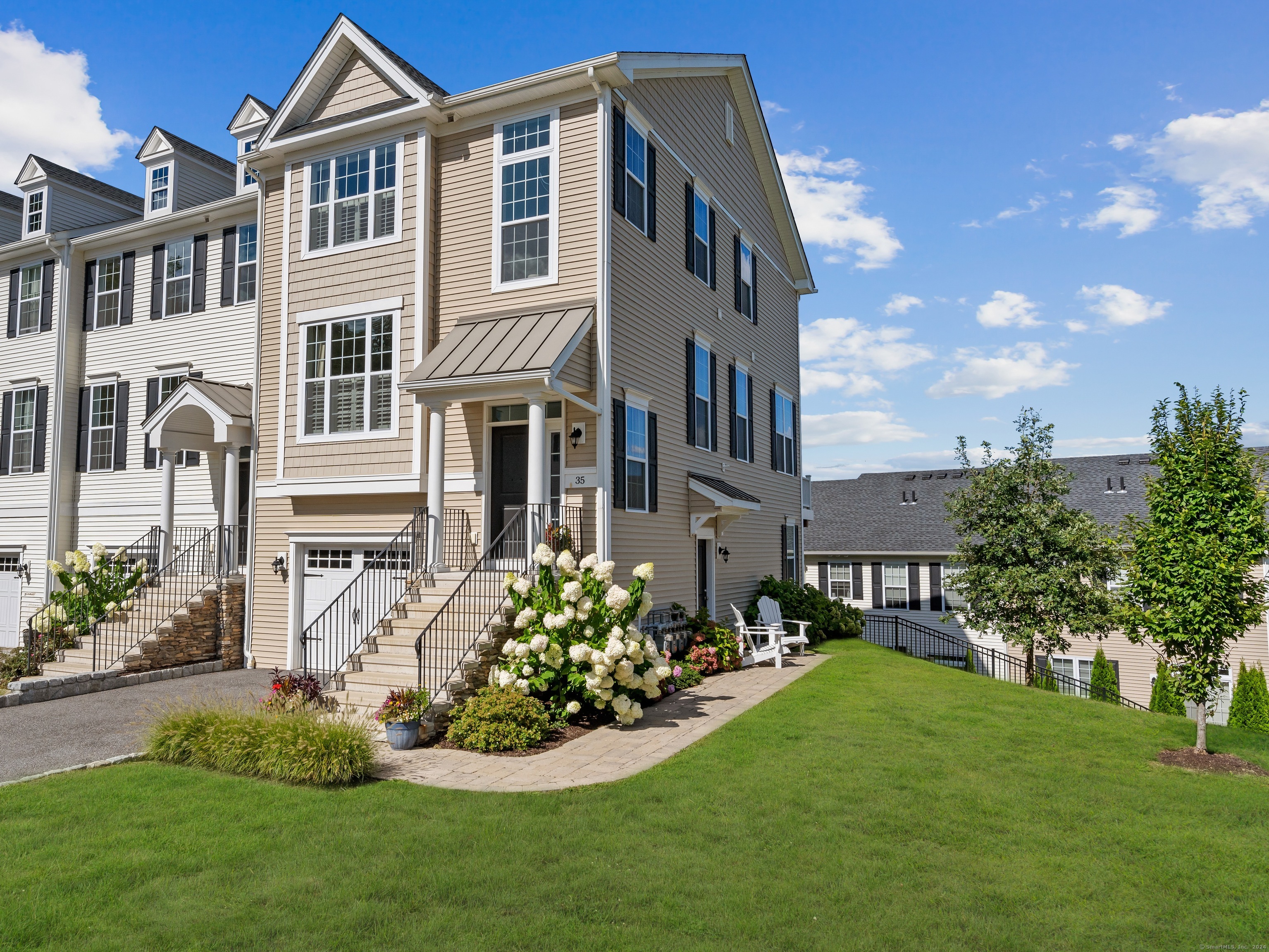 Moorland Dr, Danbury, CT 06810