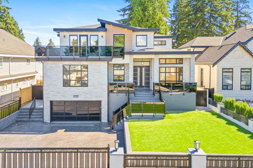 13830 78a Ave, Surrey, BC, V3W2Y5 | Card Image