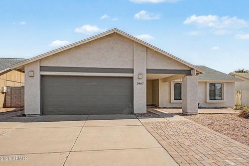 2067 W Gila Ln, Chandler, AZ, 85224-8391 | Card Image
