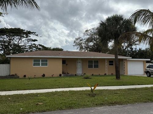 544 Evergreen Dr, Lake Park, FL, 33403-3306 | Card Image