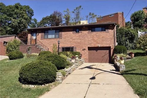 216 Mira Ave, Brentwood, PA, 15227-3210 | Card Image