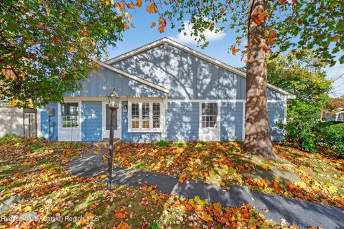 48 Sunny Brook Cir, Highland, NY, 12528-1342 | Card Image