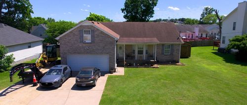 813 Chaney Woods Dr, LA VERGNE, TN, 37086-3807 | Card Image