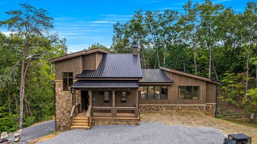 2118 Megan Ridge Dr, Sevierville, TN, 37876 | Card Image