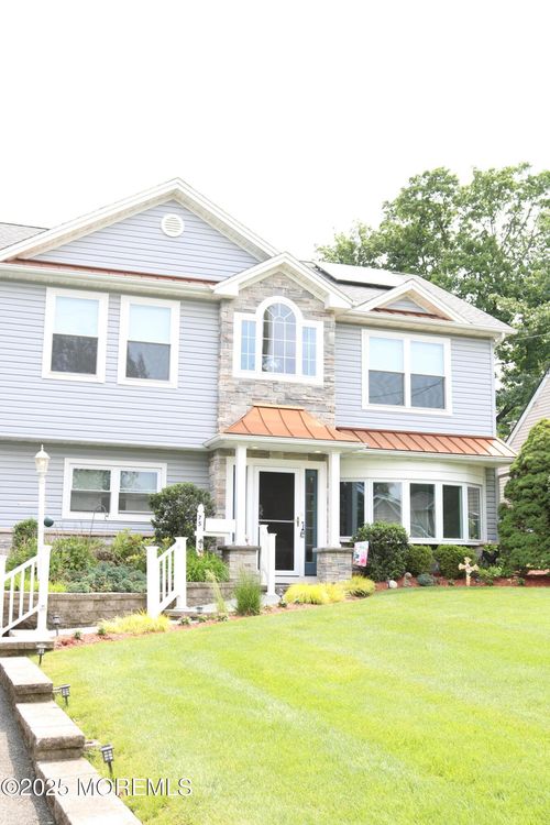 75 Sunrise Ter, Cedar Grove, NJ, 07009-1424 | Card Image