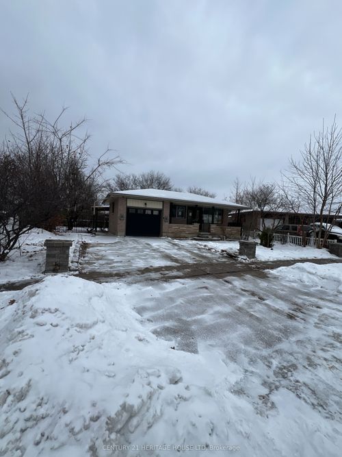 310 Elliott St, Cambridge, ON, N1R2L5 | Card Image