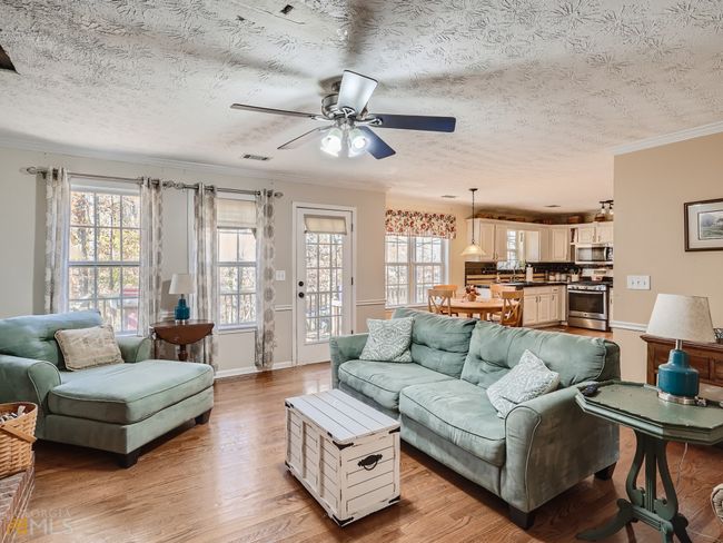 5363 Forest Dr, House other with 4 bedrooms, 4 bathrooms and null parking in Loganville GA | Image 9