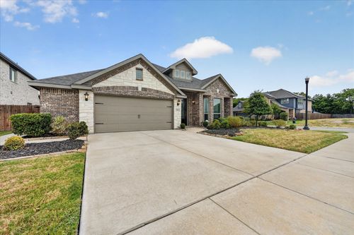 1941 Silverleaf Dr, Glenn Heights, TX, 75154-8274 | Card Image