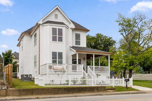 1403 Bailey Ave, Chattanooga, TN, 37404-2967 | Card Image