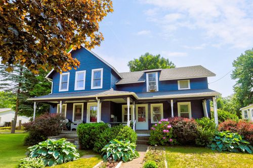 317 Cherry St, South Haven, MI, 49090-1507 | Card Image